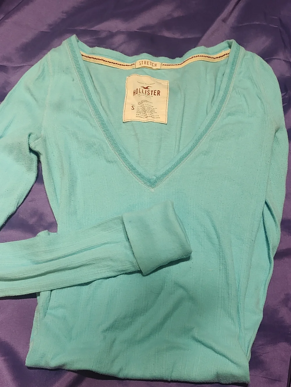 Hollister Light Teal Ribbed V-Neck Long Sleeve Top - Picture 1 of 2
